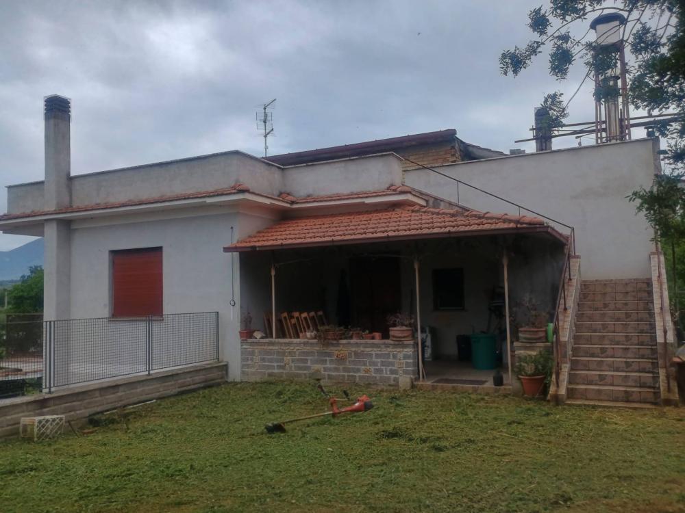 casa indipendente in vendita a Marcellina