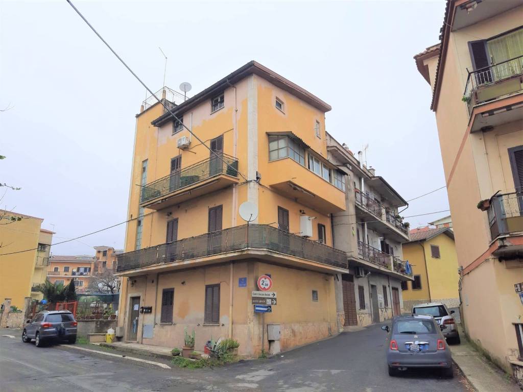 casa indipendente in vendita a Marcellina