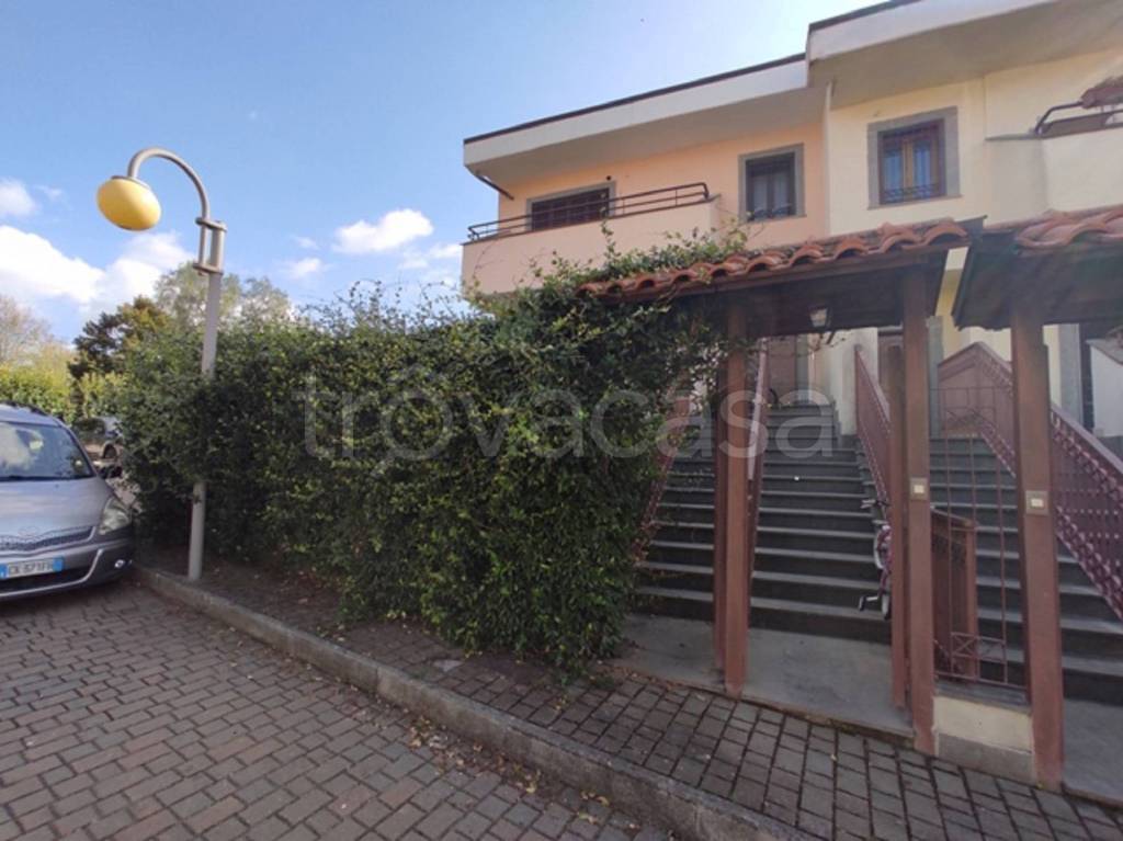 casa indipendente in vendita a Marino in zona Castelluccia