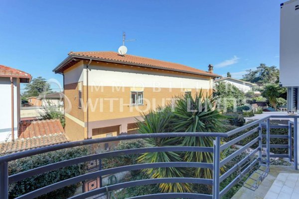 casa indipendente in vendita a Marino in zona Due Santi