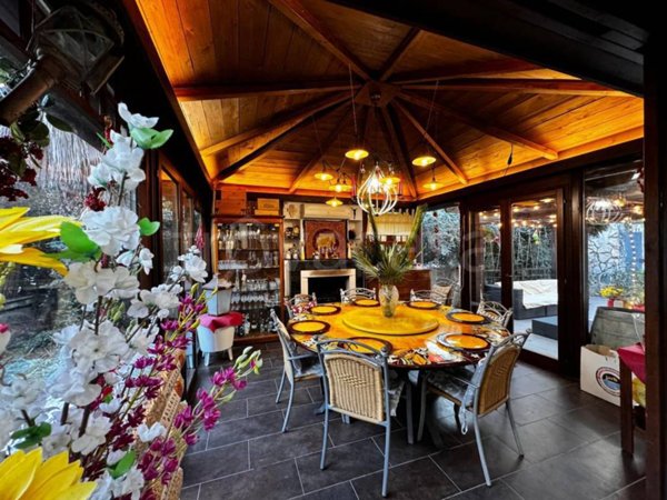 casa indipendente in vendita a Marino in zona Due Santi