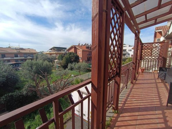appartamento in vendita a Marino in zona Poggio delle Mole