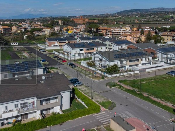 appartamento in vendita a Marino in zona Frattocchie