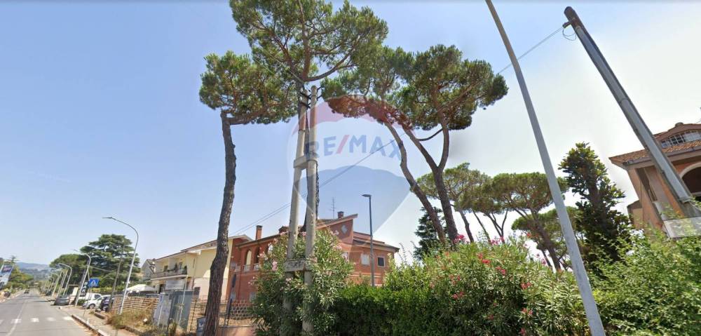 casa indipendente in vendita a Marino in zona Frattocchie
