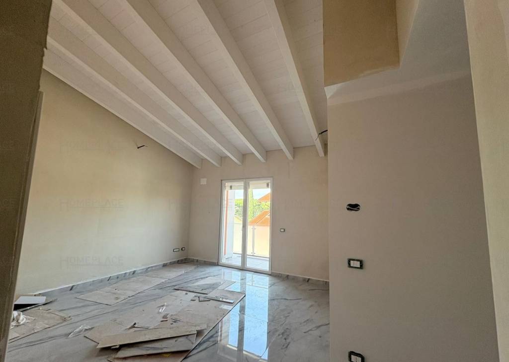appartamento in vendita a Marino in zona Santa Maria delle Mole