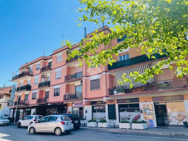 appartamento in vendita a Marino in zona Cava dei Selci