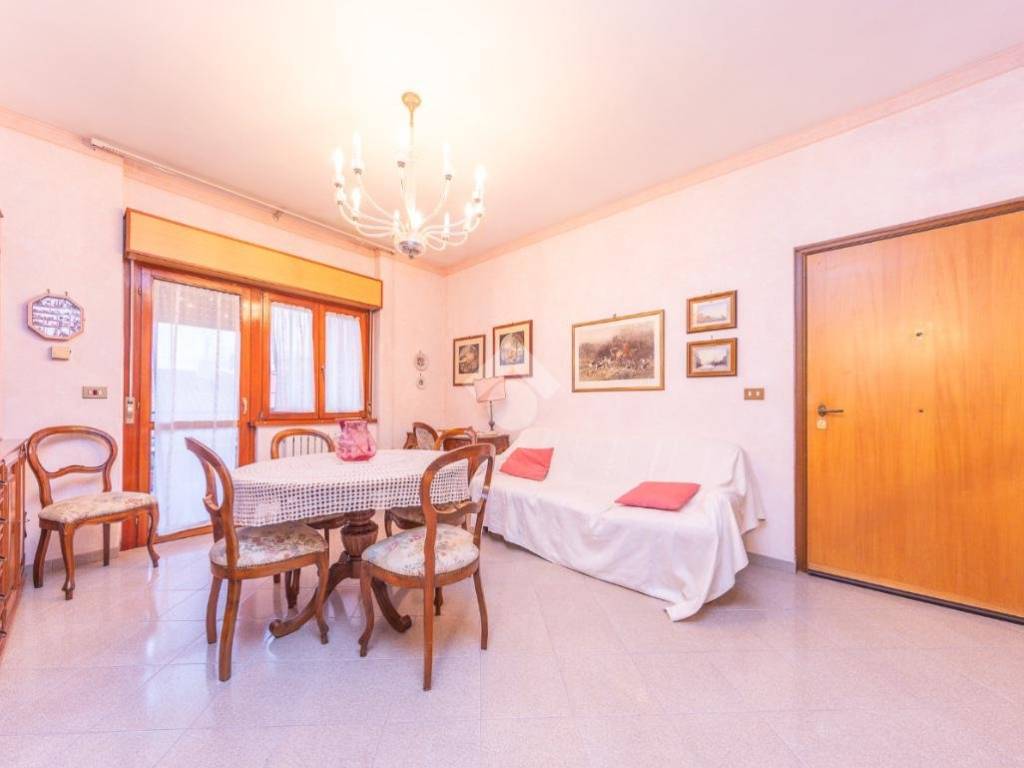 appartamento in vendita a Marino in zona Frattocchie