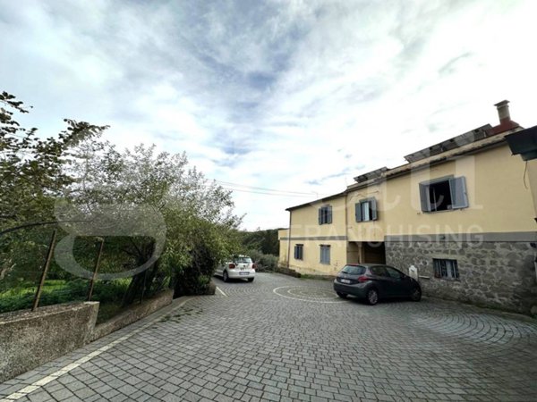 casa indipendente in vendita a Marino in zona Cava dei Selci