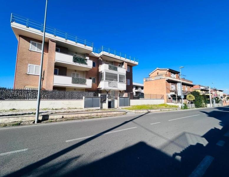 appartamento in vendita a Marino in zona Frattocchie