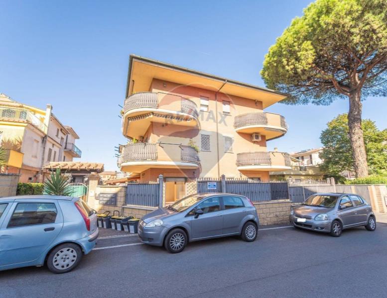 appartamento in vendita a Marino in zona Santa Maria delle Mole