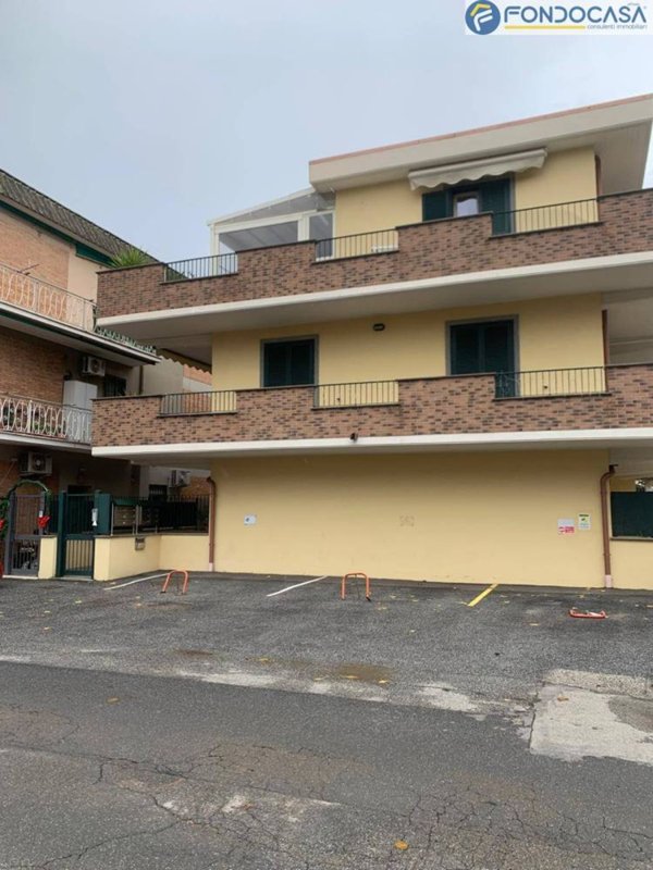 appartamento in vendita a Marino in zona Poggio delle Mole