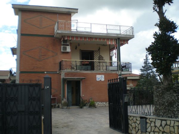 appartamento in vendita a Marino in zona Santa Maria delle Mole