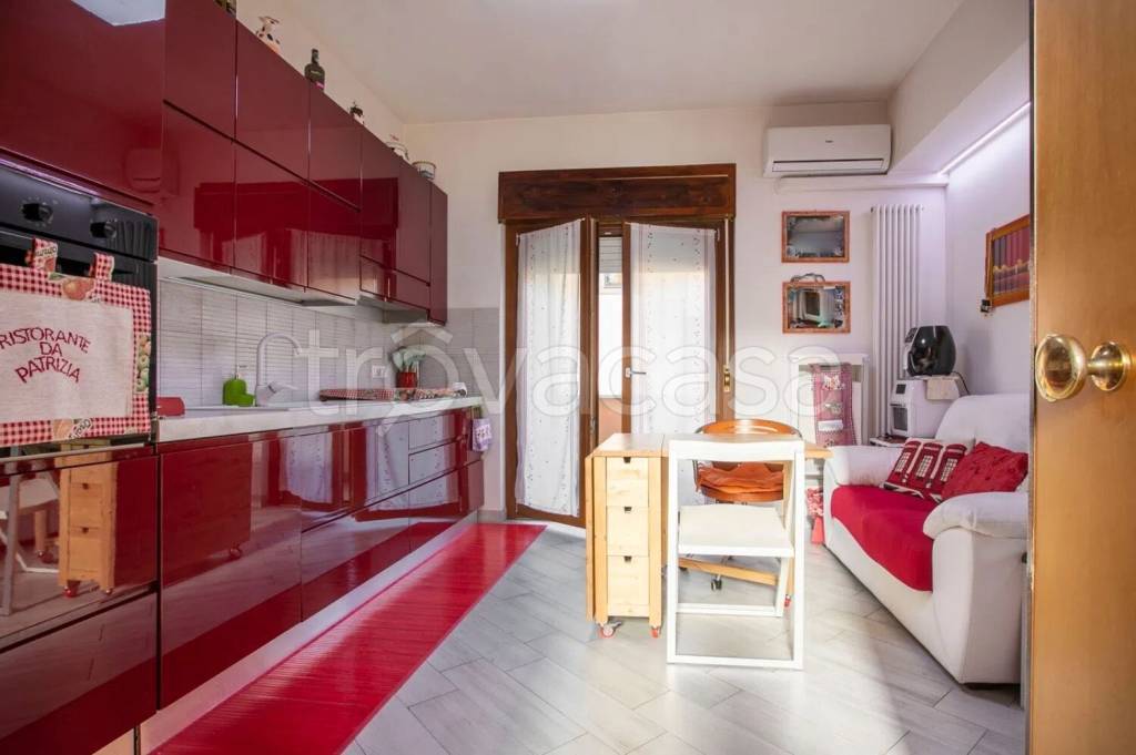 appartamento in vendita a Marino in zona Cava dei Selci
