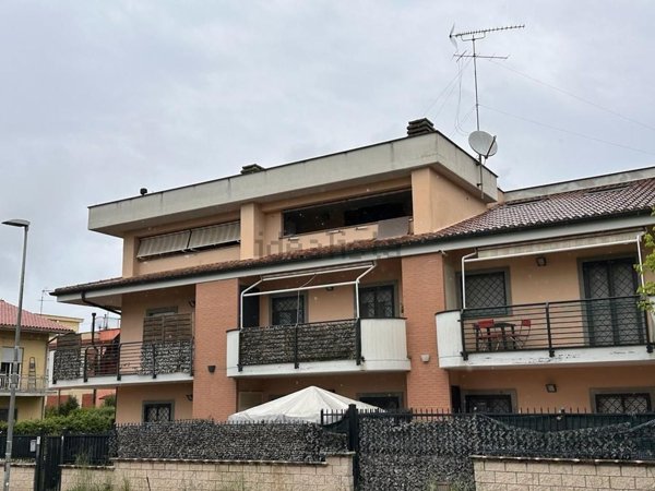 appartamento in vendita a Marino in zona Cava dei Selci