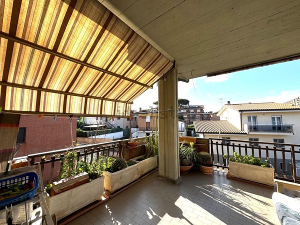 appartamento in vendita a Marino in zona Santa Maria delle Mole