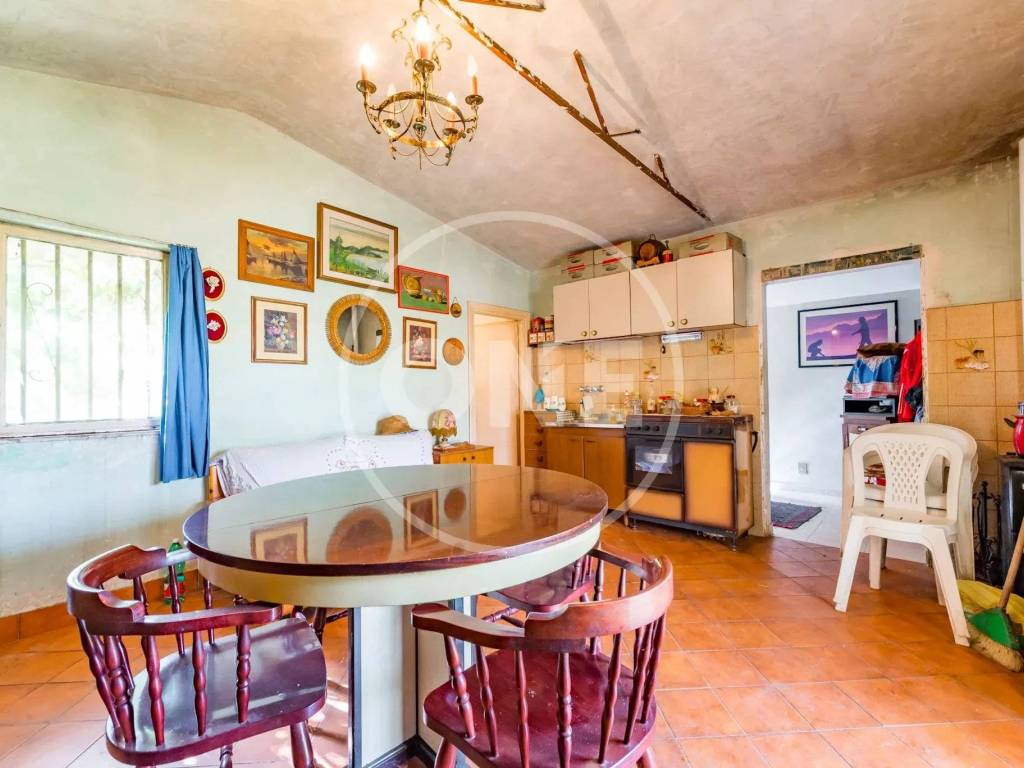 casa indipendente in vendita a Marino in zona Due Santi