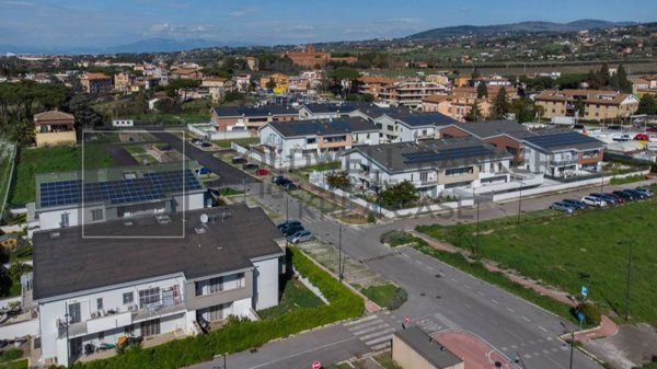 appartamento in vendita a Marino in zona Frattocchie