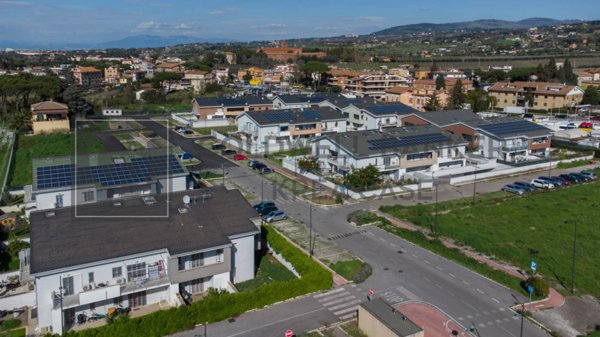 appartamento in vendita a Marino in zona Santa Maria delle Mole