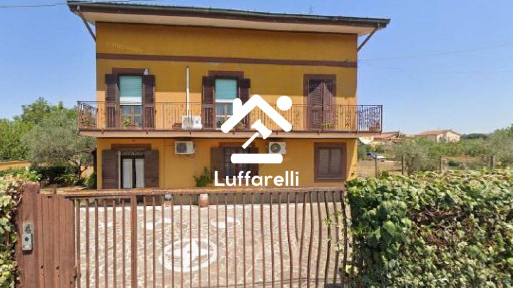 appartamento in vendita a Marino in zona Frattocchie