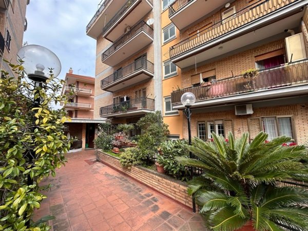 appartamento in vendita a Marino in zona Cava dei Selci