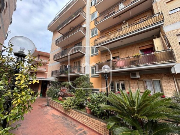 appartamento in vendita a Marino in zona Cava dei Selci