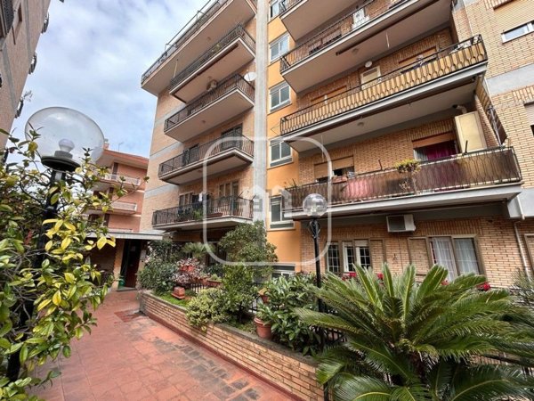 appartamento in vendita a Marino in zona Cava dei Selci