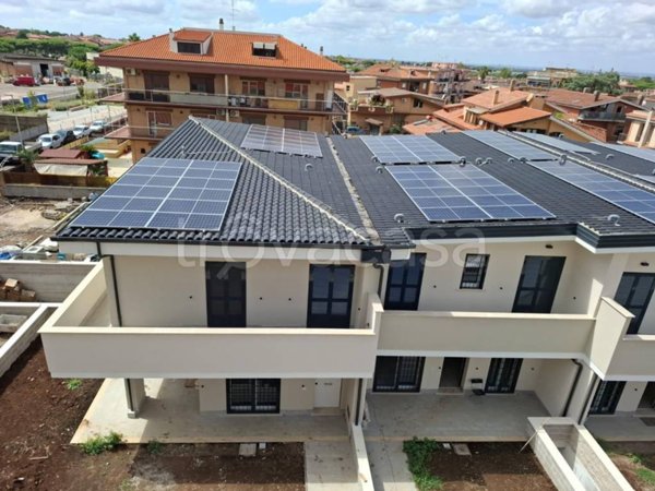 casa indipendente in vendita a Marino in zona Cava dei Selci