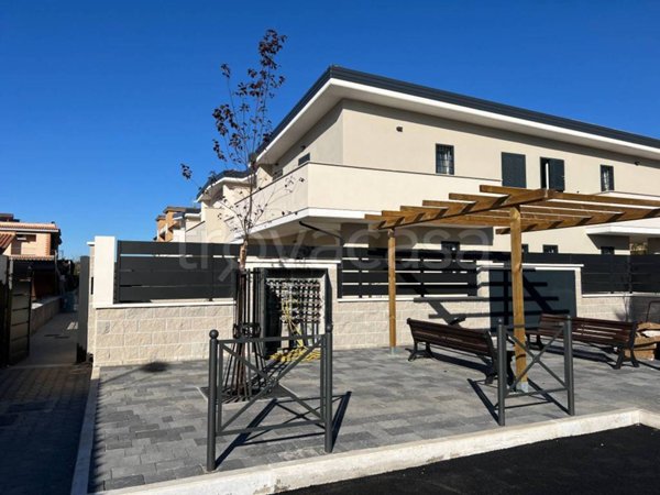 casa indipendente in vendita a Marino in zona Cava dei Selci