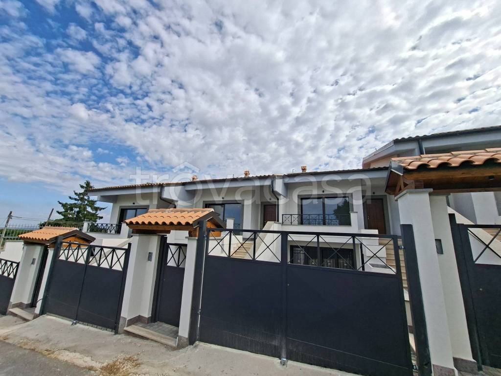 casa indipendente in vendita a Marino in zona Due Santi