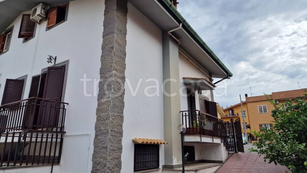casa indipendente in vendita a Marino in zona Poggio delle Mole
