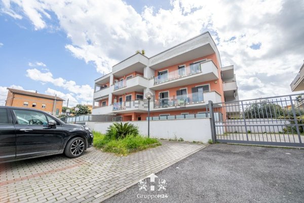 appartamento in vendita a Marino in zona Poggio delle Mole