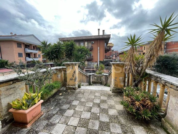 appartamento in vendita a Marino in zona Santa Maria delle Mole