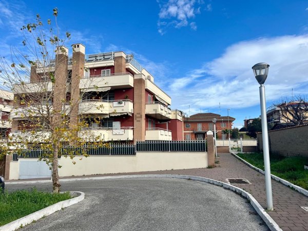 appartamento in vendita a Marino in zona Santa Maria delle Mole