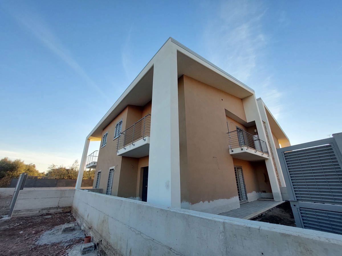 casa indipendente in vendita a Marino in zona Frattocchie