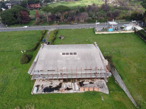 negozio in vendita a Marino in zona Frattocchie