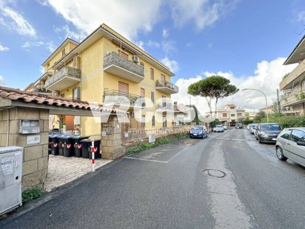 appartamento in vendita a Marino in zona Frattocchie