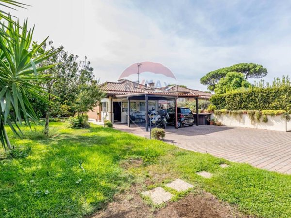 casa indipendente in vendita a Marino in zona Frattocchie