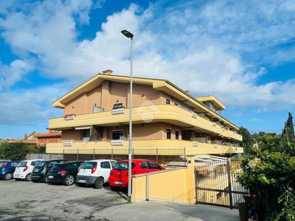 appartamento in vendita a Marino in zona Castelluccia