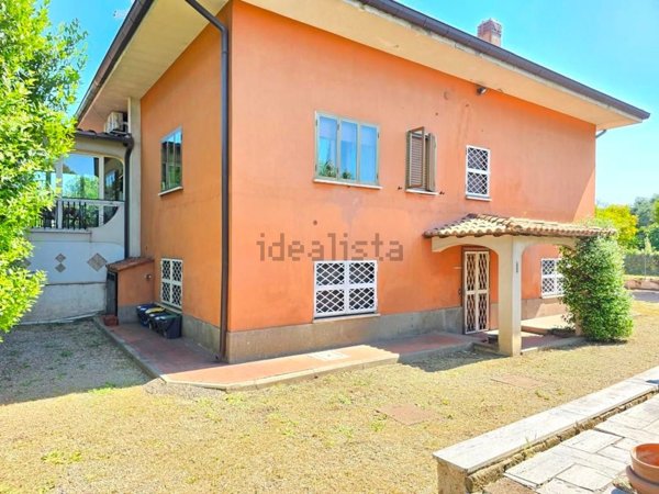 casa indipendente in vendita a Marino in zona Santa Maria delle Mole