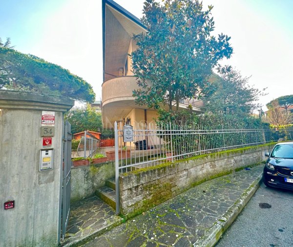 casa indipendente in vendita a Marino