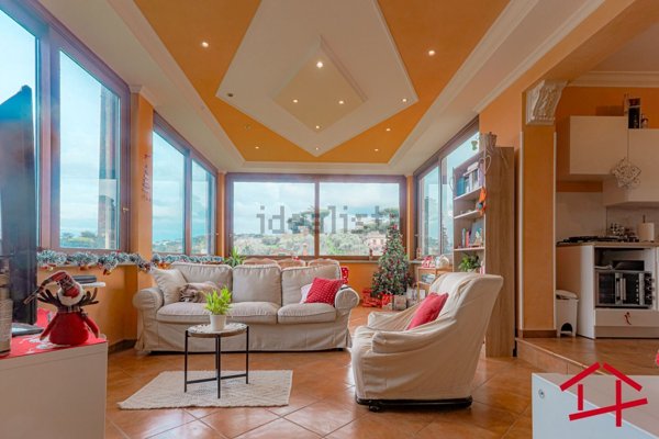 casa indipendente in vendita a Marino