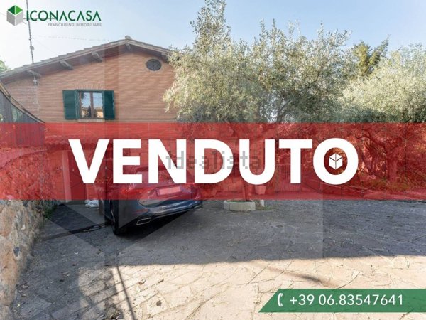 casa indipendente in vendita a Marino