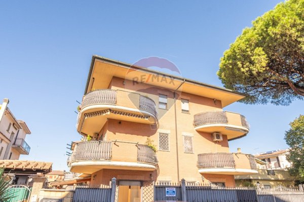 appartamento in vendita a Marino in zona Santa Maria delle Mole