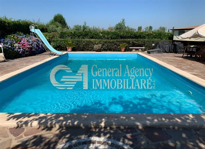 casa indipendente in vendita a Marino in zona Frattocchie