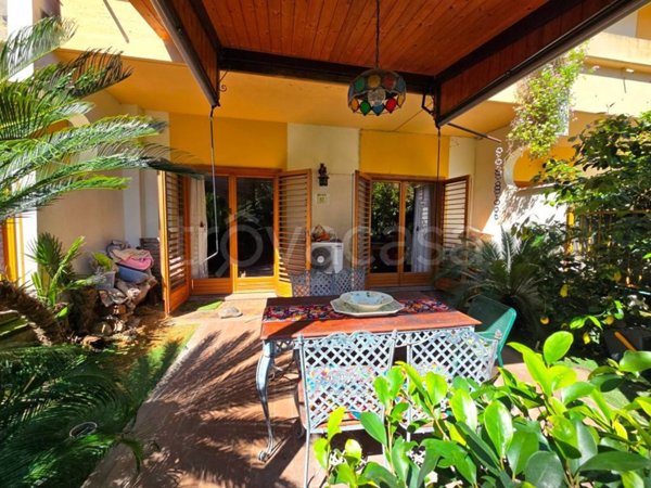 casa indipendente in vendita a Marino in zona Poggio delle Mole