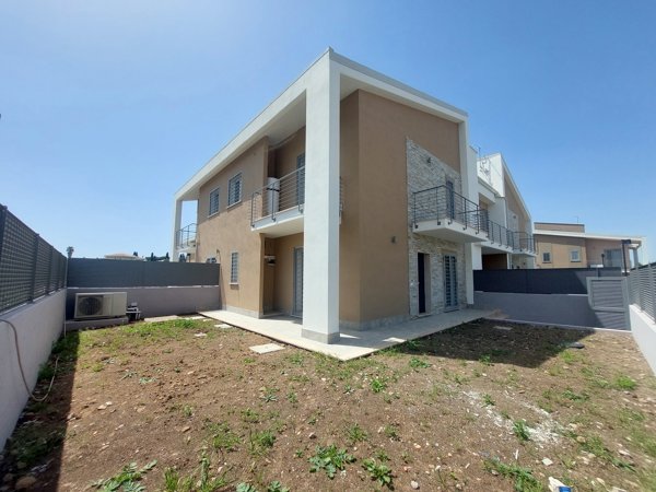 casa indipendente in vendita a Marino in zona Santa Maria delle Mole