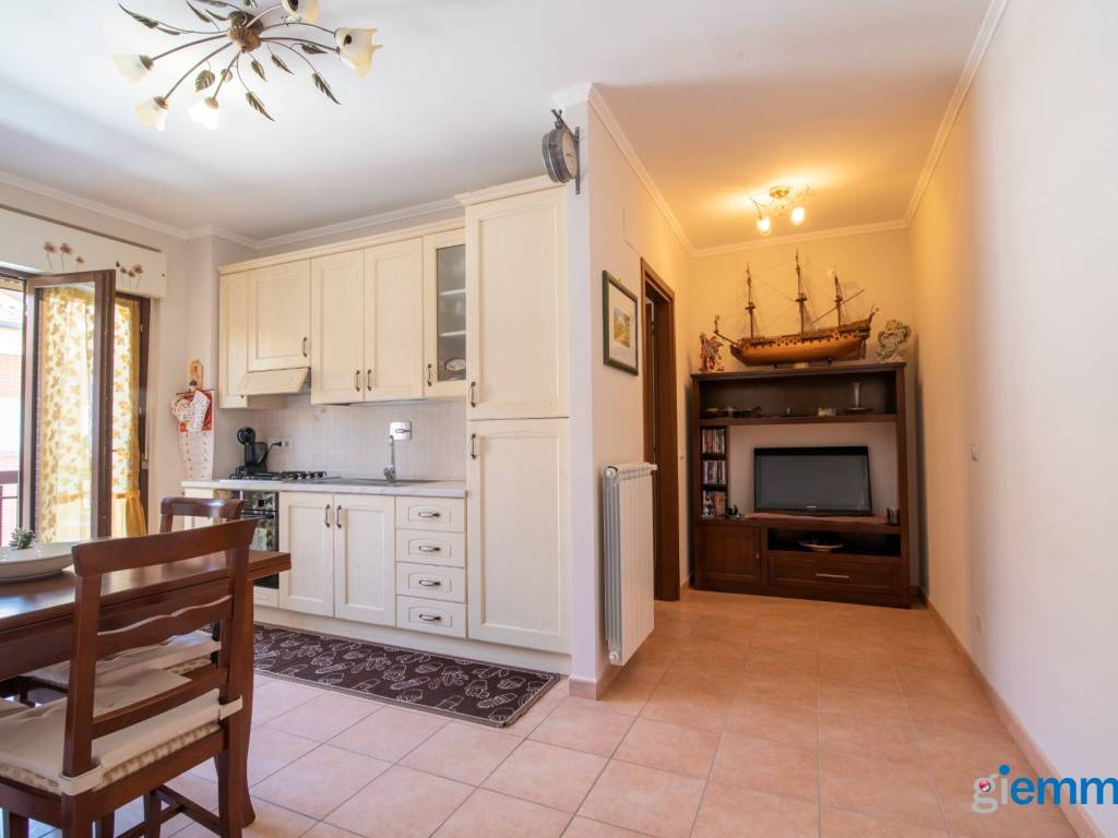 appartamento in vendita a Marino in zona Cava dei Selci