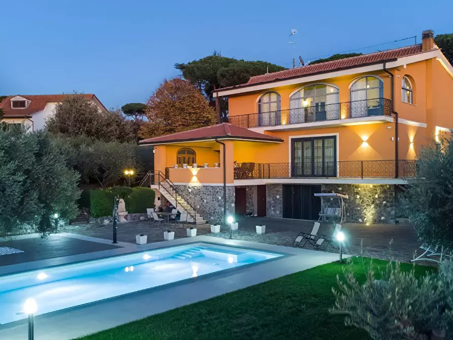 casa indipendente in vendita a Marino