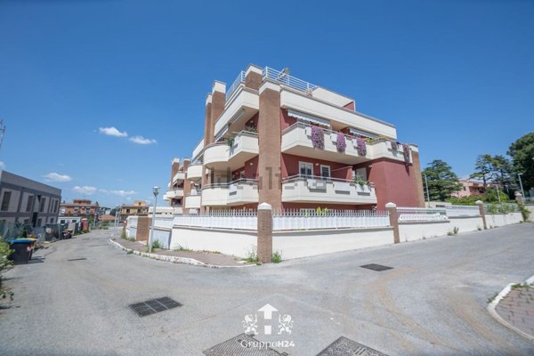 appartamento in vendita a Marino in zona Santa Maria delle Mole