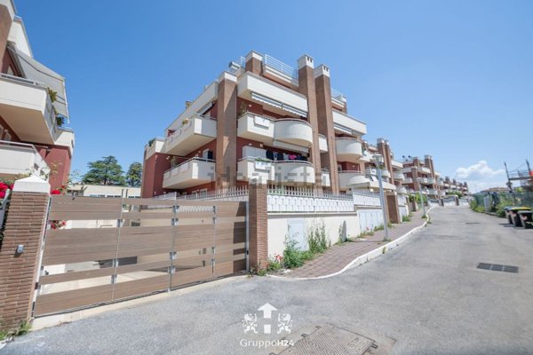 appartamento in vendita a Marino in zona Santa Maria delle Mole